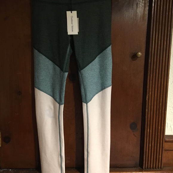 Outdoor Voices 7/8 Springs Leggings in Hunter - Picture 5 of 5